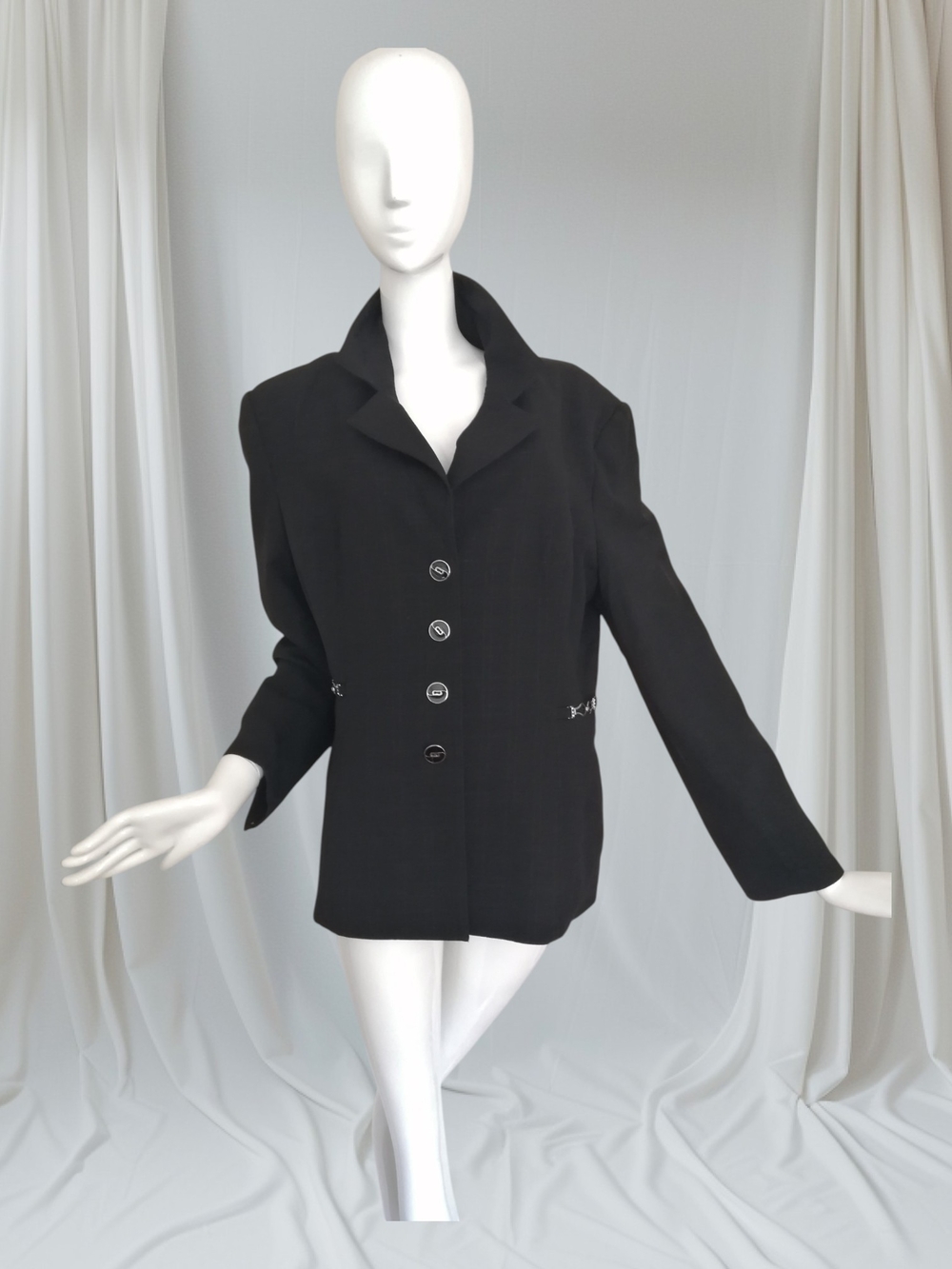Women's Black Tailored Single-Breasted Blazer